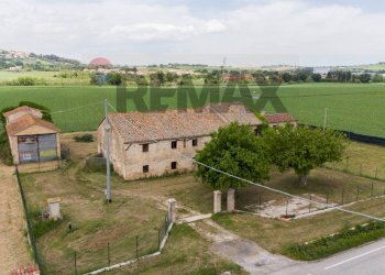 Casa all\'aperto - Rustic via San Bernardo
 
61, Chiaravalle - photo 5