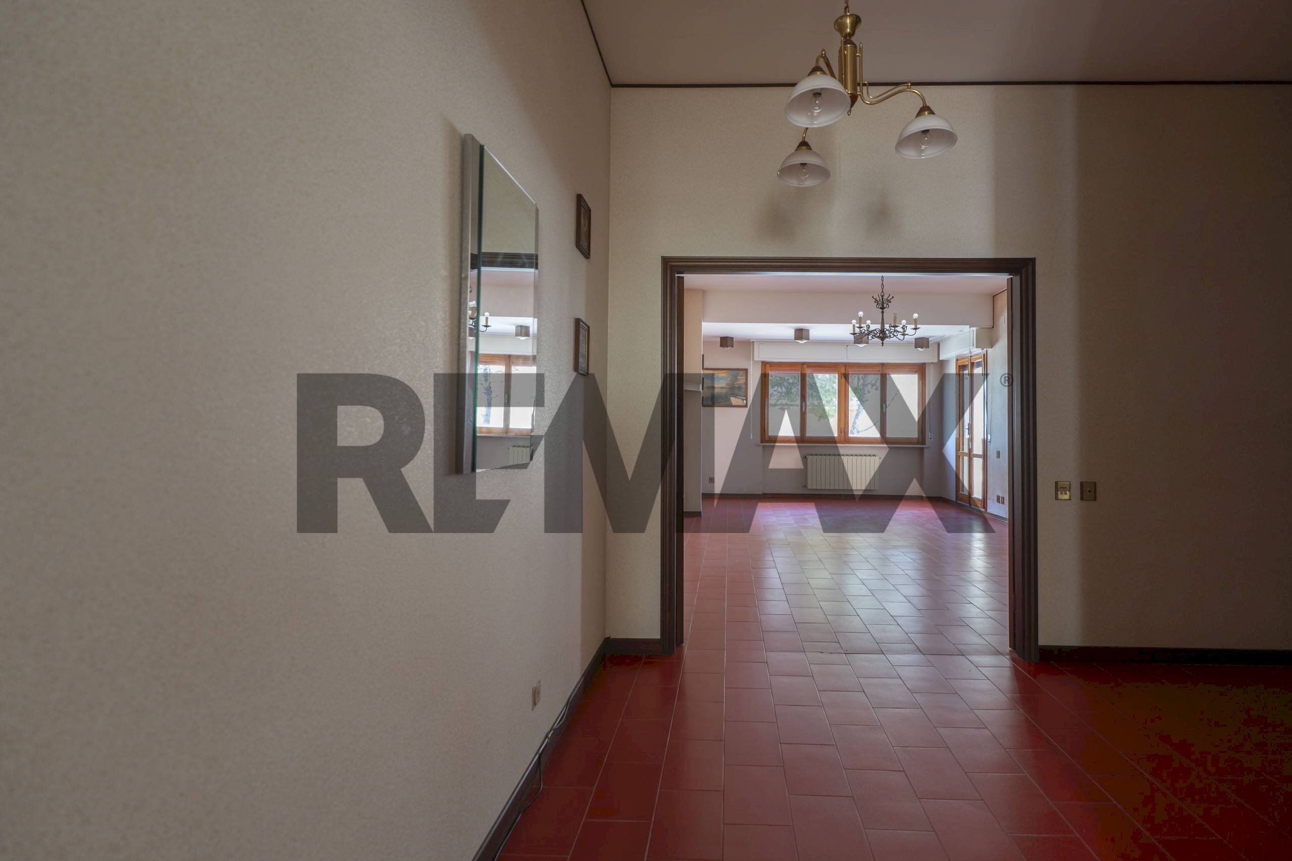 Hall / corridoio - Apartment Via Igino Brutti
15, Belvedere Ostrense - photo 2