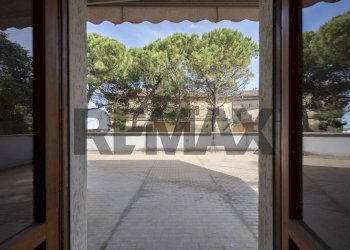 Terrazza - Apartment Via Igino Brutti
 
15, Belvedere Ostrense - photo 27