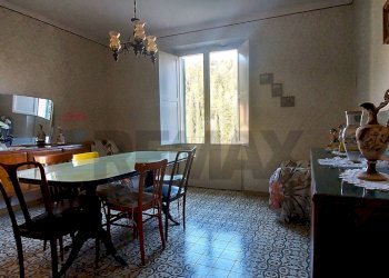 Sala da pranzo - Appartamento Via Don Minzoni
 
12, Serra San Quirico - foto 9