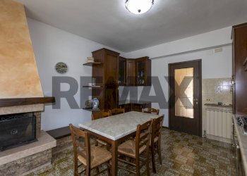 Sala da pranzo - Appartamento Via Borgo Emilio
 
251, Arcevia - foto 14