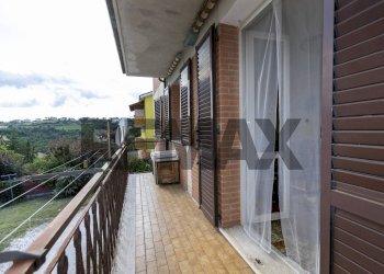 Balcone - Appartamento Via Borgo Emilio
 
251, Arcevia - foto 35