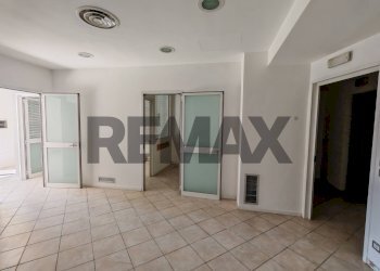 Stanza vuota - Shop VIA IGINO SIMBOLI
 
2, Recanati - photo 27