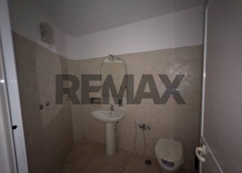 Bagno - Shop VIA IGINO SIMBOLI
 
2, Recanati - photo 35