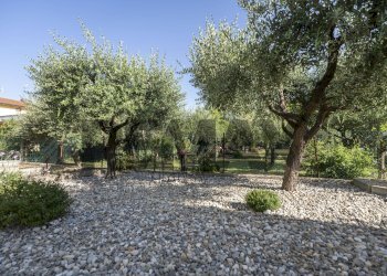 Giardino - Appartamento Via G. Brodolini
 
13, Maiolati Spontini - foto 25