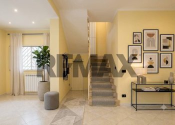 Scale - Villa a Schiera Via dei Gelsi
 
187/189, Anzio - foto 56