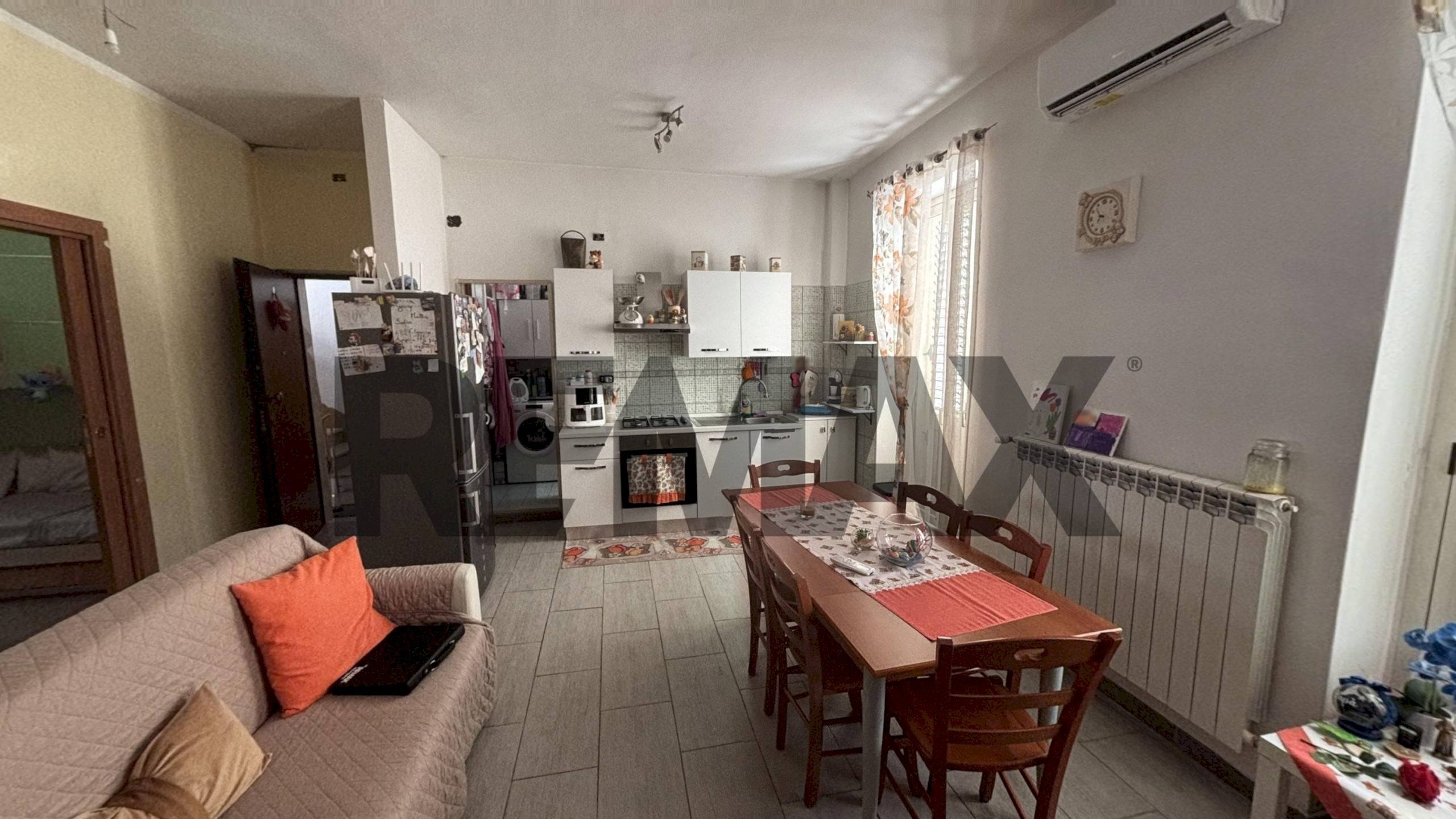 Sala da pranzo - Three-room apartment Via Torre di Lupo
29, Mattinata - photo 3