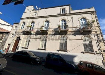 Edificio all\'aperto - Casa semi indipendente Via Della Palma
 
60, Catania - foto 2