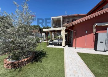 Casa all\'aperto - Independent house Via Monte Nero
 
13, Arona - photo 6
