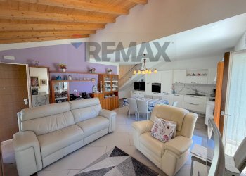 Sala da pranzo - Independent house Via Monte Nero
 
13, Arona - photo 16