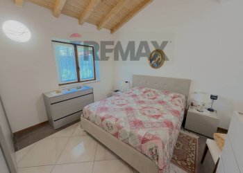 Camera / camera da letto - Independent house Via Monte Nero
 
13, Arona - photo 32