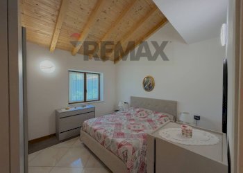 Camera / camera da letto - Independent house Via Monte Nero
 
13, Arona - photo 33