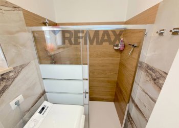 Bagno - Independent house Via Monte Nero
 
13, Arona - photo 35