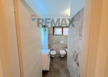Bagno - Independent house Via Monte Nero
 
13, Arona - photo 39