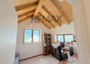 Camera / camera da letto - Independent house Via Monte Nero
 
13, Arona - photo 49