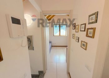 Hall / corridoio - Independent house Via Monte Nero
 
13, Arona - photo 50