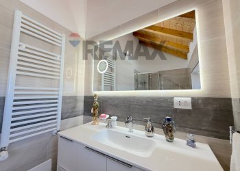 Bagno - Independent house Via Monte Nero
 
13, Arona - photo 51