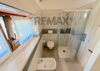 Bagno - Independent house Via Monte Nero
 
13, Arona - photo 55