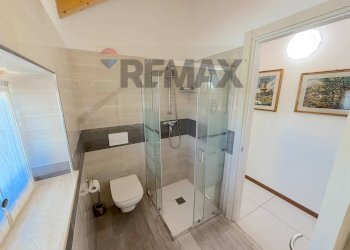 Bagno - Independent house Via Monte Nero
 
13, Arona - photo 57