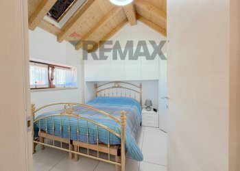 Camera / camera da letto - Independent house Via Monte Nero
 
13, Arona - photo 69