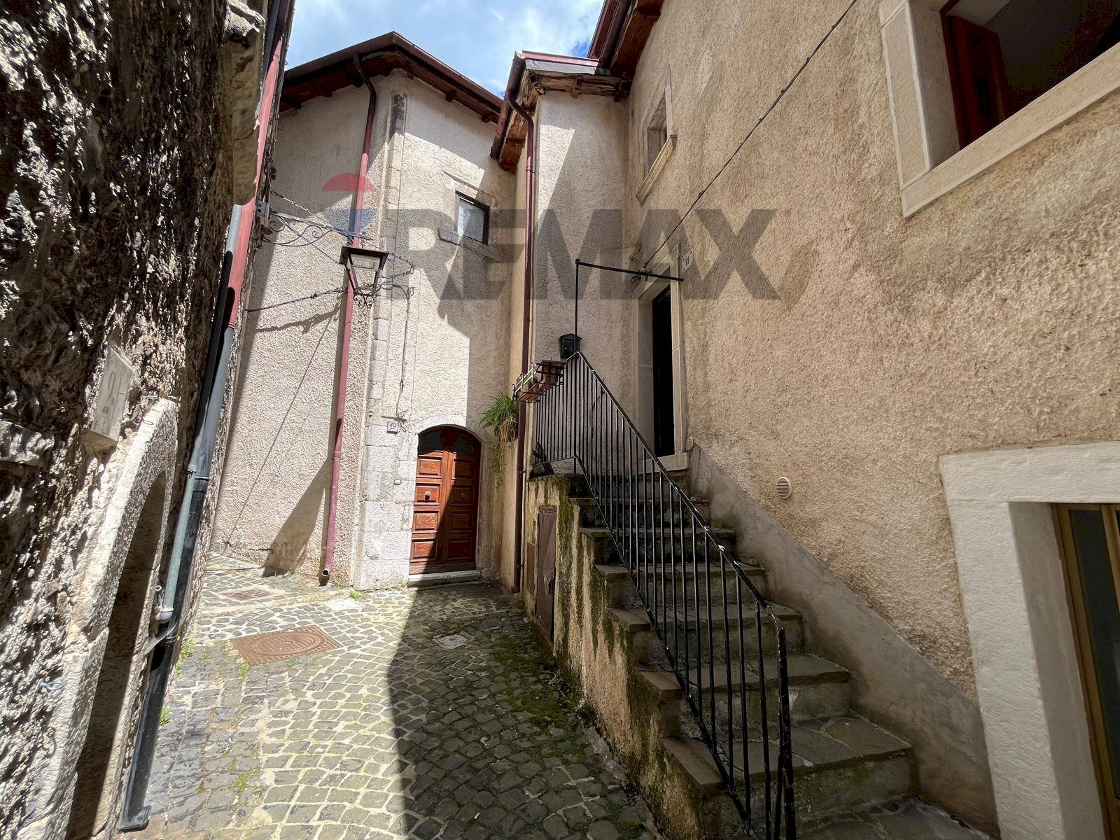 Scale - Casa indipendente VIA SANNITA
 
11, Villetta Barrea - foto 1