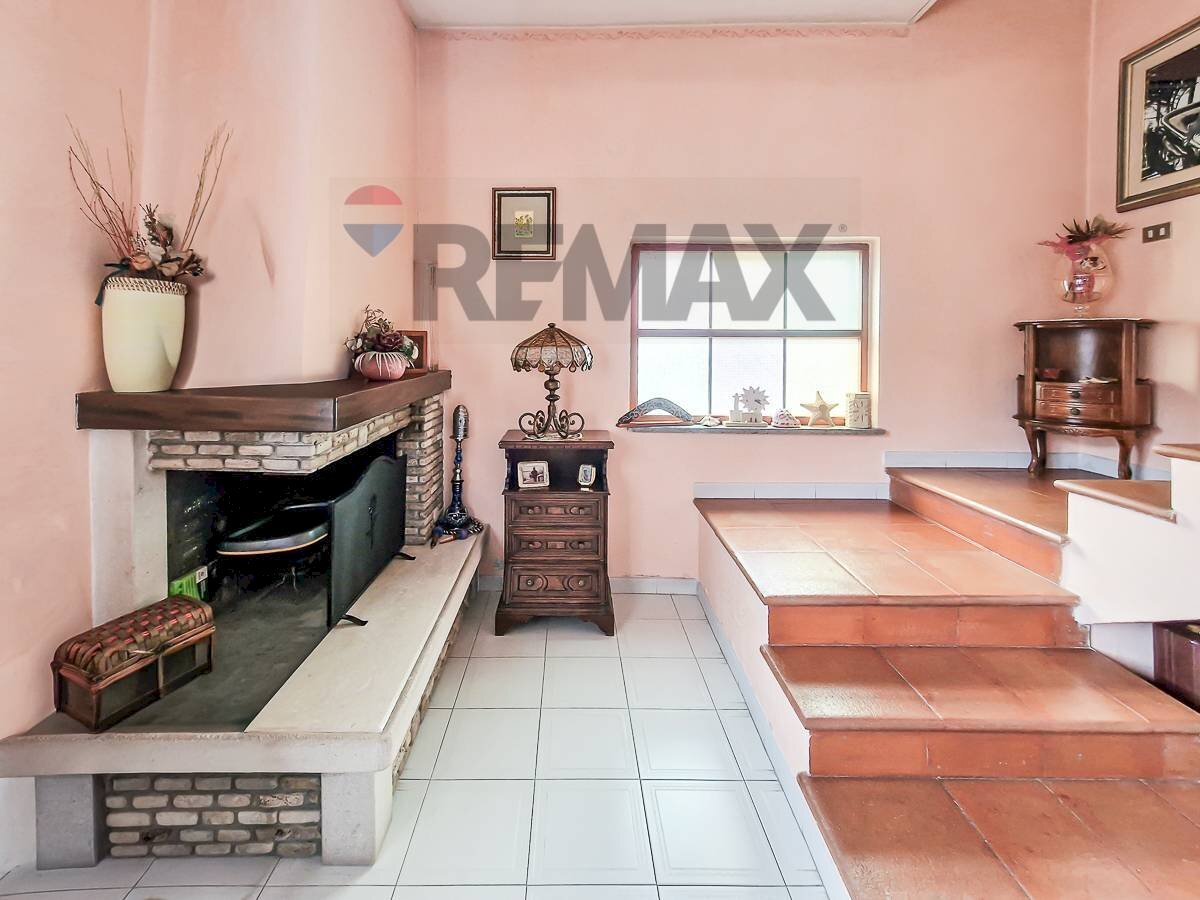 Scale - Casa indipendente Via Genovese
1, San Benedetto dei Marsi - foto 2