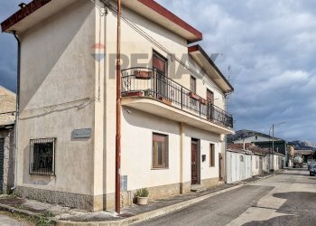 Edificio all\'aperto - Independent house Via Genovese
 
1, San Benedetto dei Marsi - photo 38