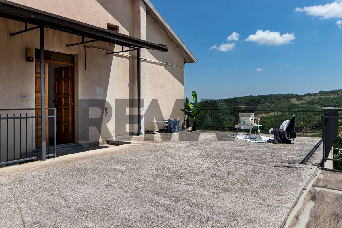Terrazza - Appartamento Via Cavour
 
57, Lettopalena - foto 2