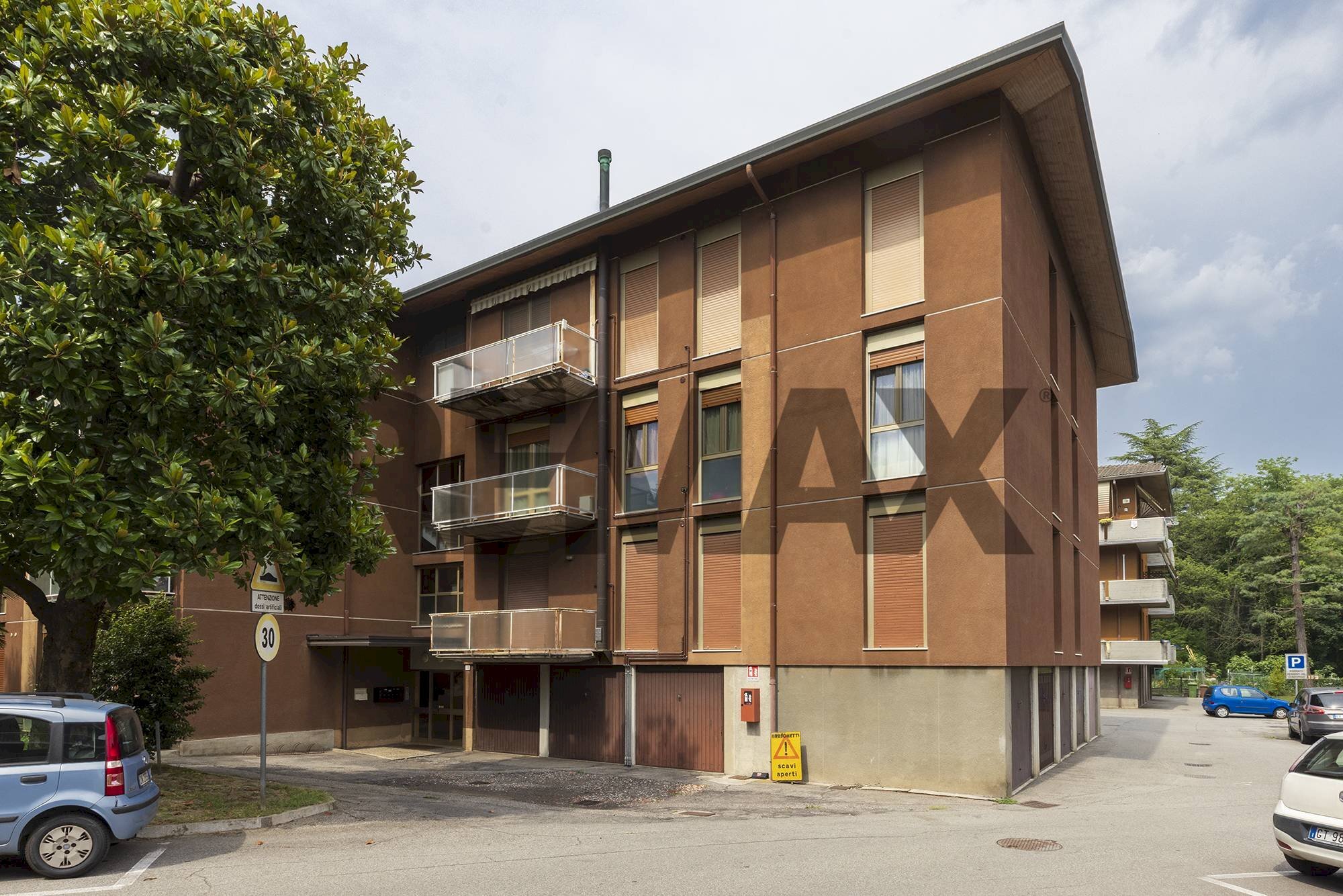 Edificio all\'aperto - Four-room apartment Via Pablo Neruda
13, Arsago Seprio - photo 3