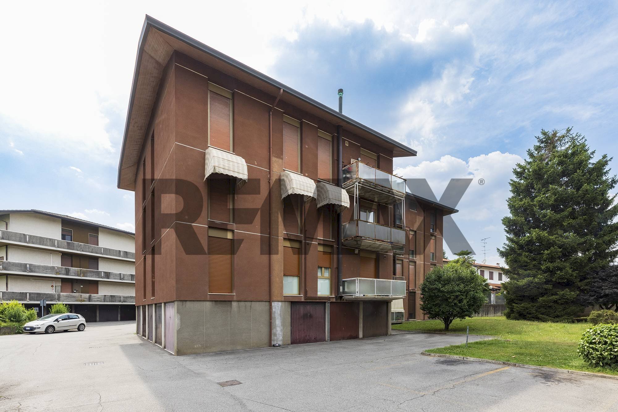 Edificio all\'aperto - Quadrilocale Via Pablo Neruda
13, Arsago Seprio - foto 3