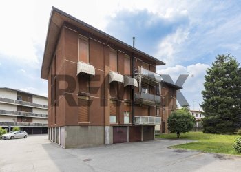 Edificio all\'aperto - Four-room apartment Via Pablo Neruda
 
13, Arsago Seprio - photo 4