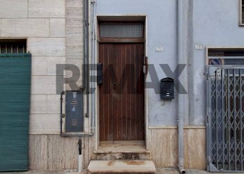 Edificio all\'aperto - Casa indipendente via isonzo
77, San Vito dei Normanni - foto 1