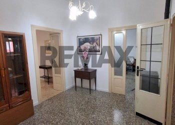 Hall / corridoio - Casa indipendente via isonzo
77, San Vito dei Normanni - foto 10
