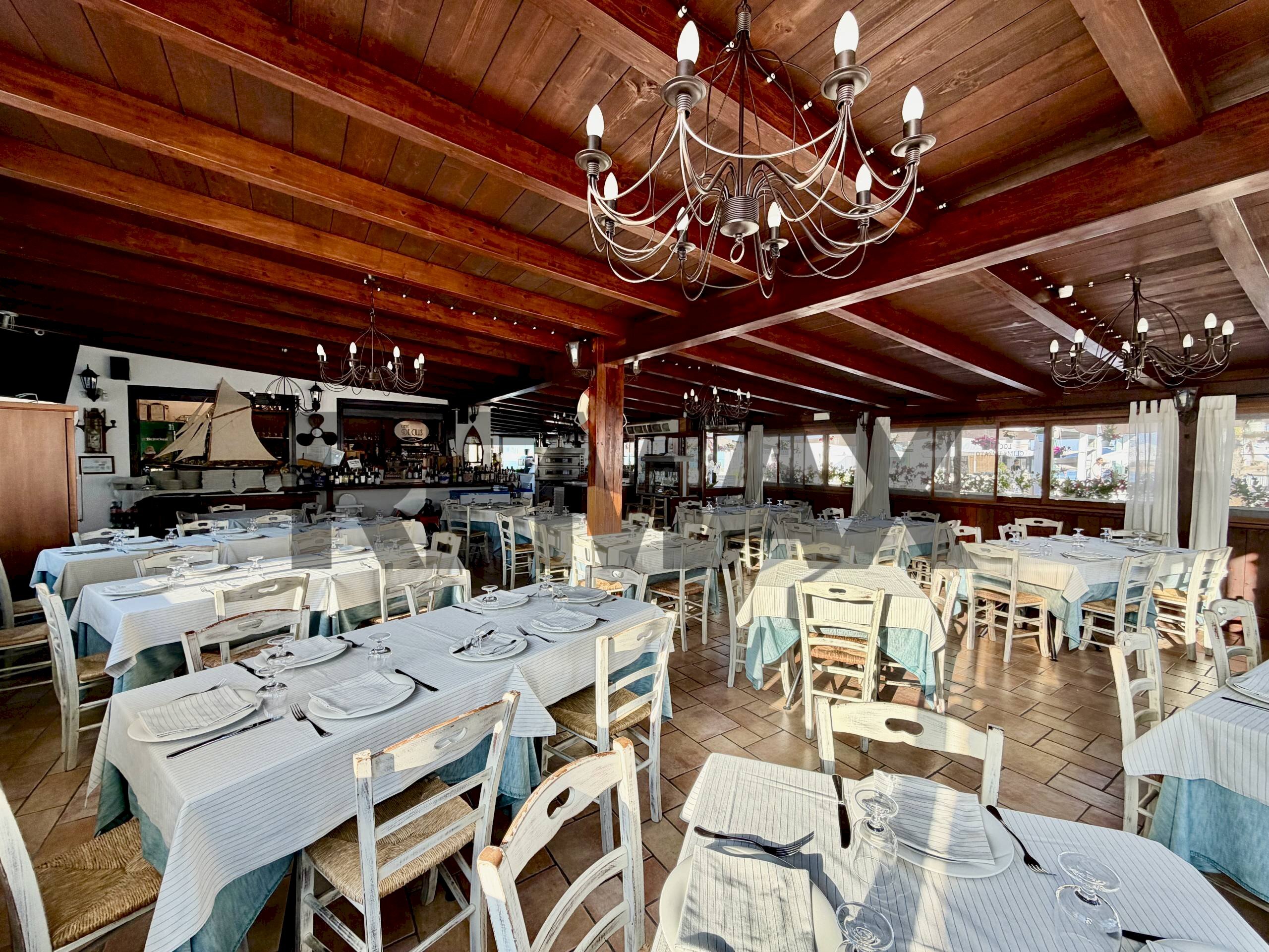 Sala da pranzo - Commercial Premises via della torre
16, Carovigno - photo 3