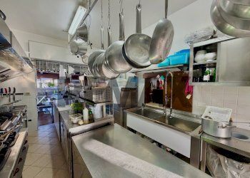 Cucina - Locale Commerciale via della torre
16, Carovigno - foto 12