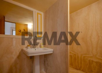 Bagno - Three-room apartment Via Boemondo
9, Bari - photo 25
