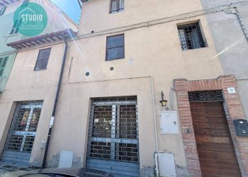 Foto 1 - Casa semi indipendente piazza della vittoria
 
21, Marsciano - foto 1
