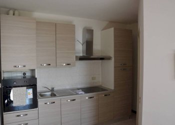 Cucina - Appartamento via Alessandro Volta, 20, Cardano al Campo - foto 2