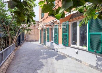 Giardino - Appartamento via Pontetti, Genova (zona Quarto) - foto 1