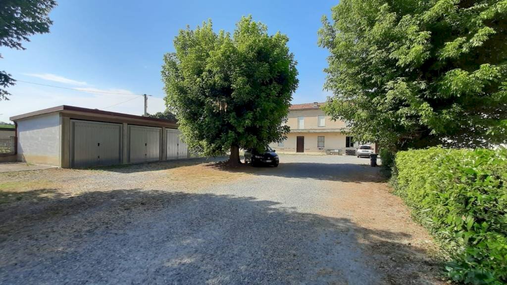 Cortile interno - Rustic Serralunga di Crea - photo 2