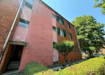 Facciata - Trilocale via dei Platani, 2, Torino (zona Falchera) - foto 1