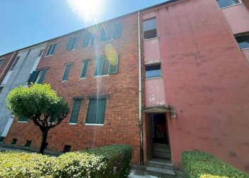 Facciata - Trilocale via dei Platani, 2, Torino (zona Falchera) - foto 2