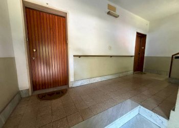 Interno palazzo - Trilocale via dei Platani, 2, Torino (zona Falchera) - foto 3