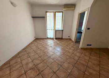 Cucina - Trilocale via dei Platani, 2, Torino (zona Falchera) - foto 9