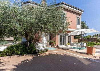 Piscina - Villa via del Tibet, Roma (neighborhood EUR) - photo 3