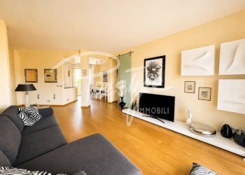 Salone - Four-room apartment via Bragarina, La Spezia - photo 1