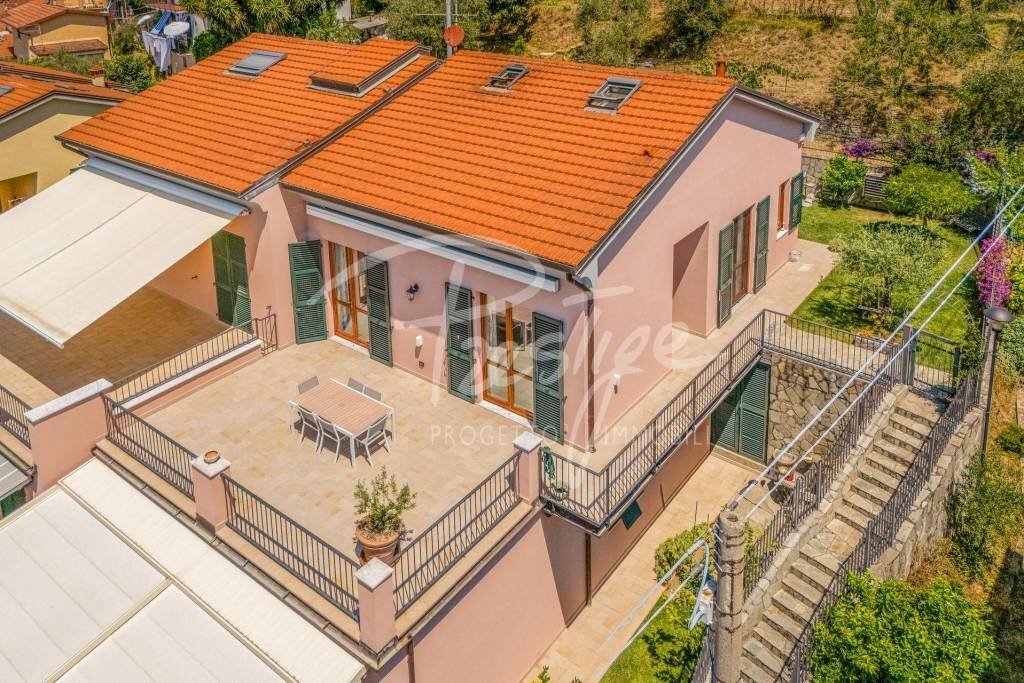 Facciata - Villa via Amerigo Vespucci, La Spezia - foto 2