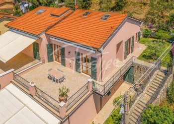 Facciata - Villa via Amerigo Vespucci, La Spezia - foto 2