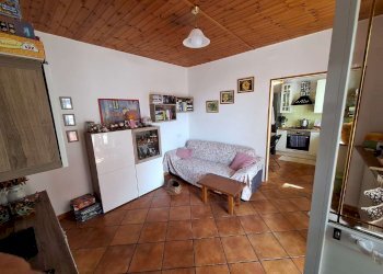 whatsapp image 2026-06-26 at 12.30.47 (1) - Three-room apartment passo Dei Barabini, Genova (neighborhood Bolzaneto) - photo 23