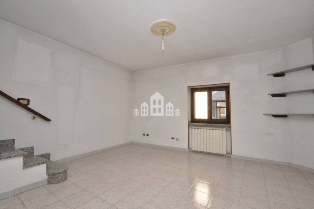 Cucina - Casa indipendente via Cesare Battisti, 5, Cuorgnè - foto 2